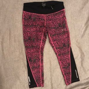 Nike dri-fit Capri leggings